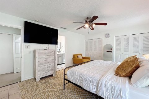 Casa en venta en Brandon, Florida, 4 dormitorios, 170.57 m2 № 1911562 - foto 18