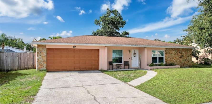 Casa en Brandon, Florida 4 dormitorios, 170.57 m2 № 1911562