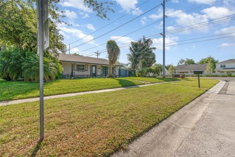 Casa en venta en Orlando, Florida, 3 dormitorios, 145.3 m2 № 1602999 - foto 2