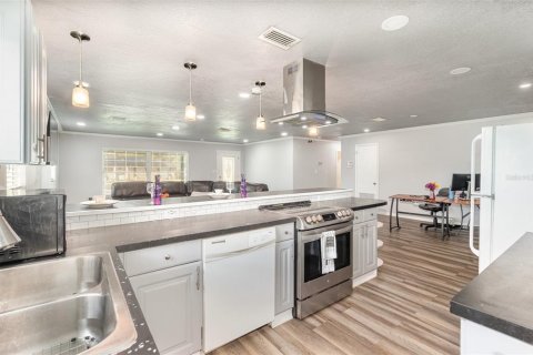 Casa en venta en Orlando, Florida, 3 dormitorios, 145.3 m2 № 1602999 - foto 12