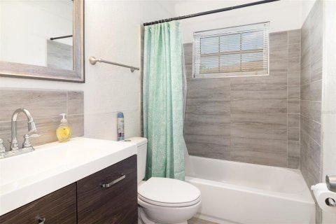 Casa en venta en Orlando, Florida, 3 dormitorios, 145.3 m2 № 1602999 - foto 17