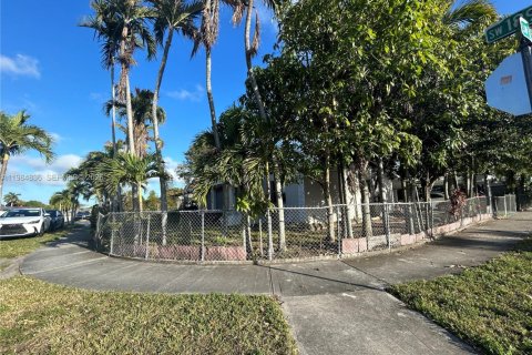 Дом в Майами, Флорида 3 спальни, 129.69м2 № 2044853