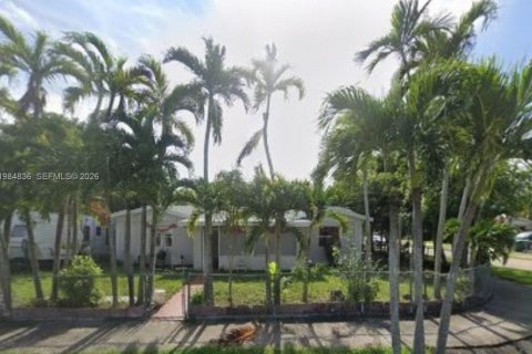 Купить виллу или дом в Майами, Флорида 3 спальни, 129.69м2, № 2044853 - фото 2