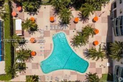 Купить кондоминиум в Санни-Айлс-Бич, Флорида 1 спальня, 93.37м2, № 1986214 - фото 12