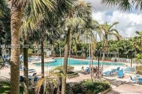 Купить кондоминиум в Санни-Айлс-Бич, Флорида 1 спальня, 93.37м2, № 1986214 - фото 11