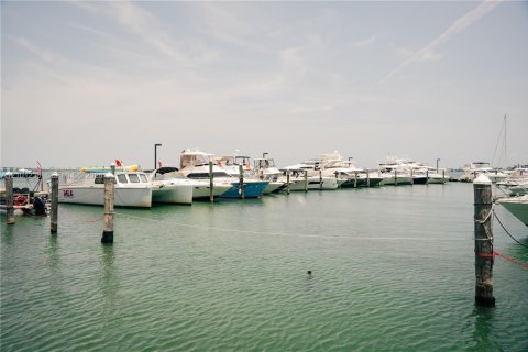 Copropriété à louer à Miami, Floride: 2 chambres, 129.13 m2 № 2401387 - photo 25