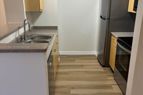 Condominio en venta en Hollywood, Florida, 1 dormitorio, 68.38 m2 № 2152434 - foto 4