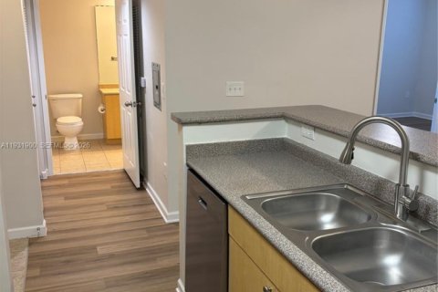Condominio en venta en Hollywood, Florida, 1 dormitorio, 68.38 m2 № 2152434 - foto 8