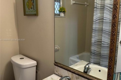 Снять в аренду квартиру в Халландейл-Бич, Флорида 1 спальня, 71.53м2, № 2051940 - фото 6