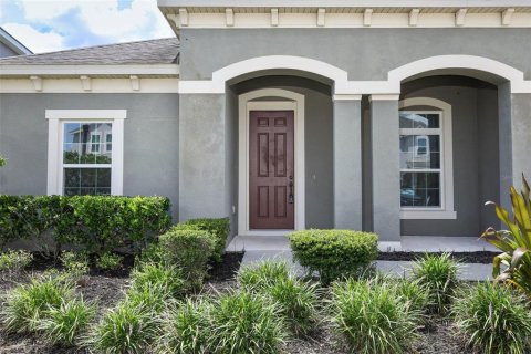House in Orlando, Florida 5 bedrooms, 264.12 sq.m. № 2277907 - photo 3