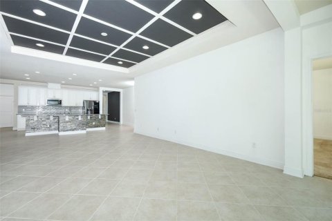 House in Orlando, Florida 5 bedrooms, 264.12 sq.m. № 2277907 - photo 20