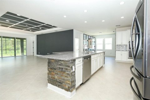 House in Orlando, Florida 5 bedrooms, 264.12 sq.m. № 2277907 - photo 17