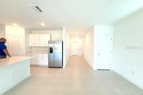 House in Dade City, Florida 6 bedrooms, 228.82 sq.m. № 2237812 - photo 9