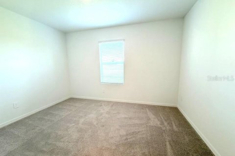 House in Dade City, Florida 6 bedrooms, 228.82 sq.m. № 2237812 - photo 7