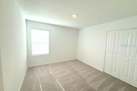 House in Dade City, Florida 6 bedrooms, 228.82 sq.m. № 2237812 - photo 15