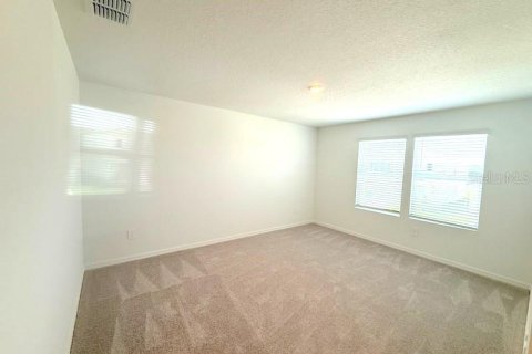 House in Dade City, Florida 6 bedrooms, 228.82 sq.m. № 2237812 - photo 16