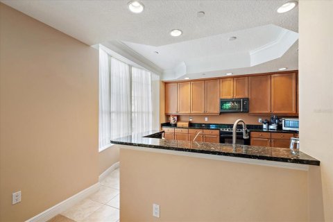 Condominio en alquiler en Lakewood Ranch, Florida, 3 dormitorios, 212.47 m2 № 1908108 - foto 13