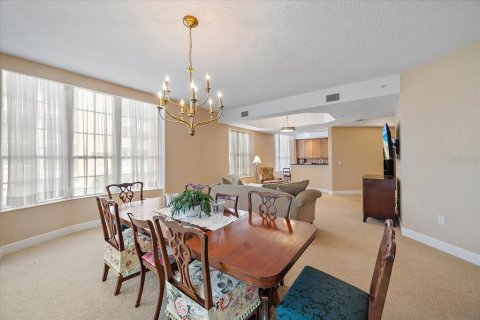 Condominio en alquiler en Lakewood Ranch, Florida, 3 dormitorios, 212.47 m2 № 1908108 - foto 21