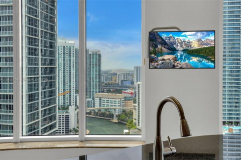 Condo in Miami, Florida, 3 bedrooms  № 1940708 - photo 13