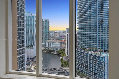 Condo in Miami, Florida, 3 bedrooms  № 1940708 - photo 30