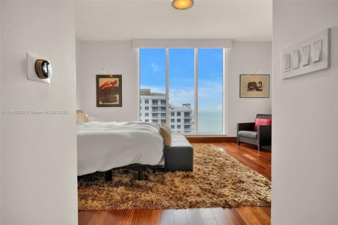 Condo in Miami, Florida, 3 bedrooms  № 1940708 - photo 16