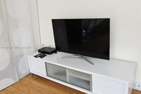 Condominio en alquiler en Miami Beach, Florida, 49.98 m2 № 2011800 - foto 14