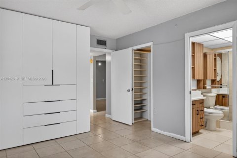 Apartment in Miami, Florida 3 bedrooms, 96.62 sq.m. № 2184322 - photo 24