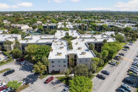 Apartment in Miami, Florida 3 bedrooms, 96.62 sq.m. № 2184322