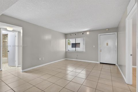Apartment in Miami, Florida 3 bedrooms, 96.62 sq.m. № 2184322 - photo 16