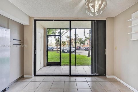 Apartment in Miami, Florida 3 bedrooms, 96.62 sq.m. № 2184322 - photo 5