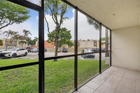 Apartment in Miami, Florida 3 bedrooms, 96.62 sq.m. № 2184322 - photo 6