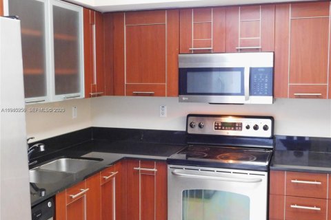 Condominio en alquiler en Aventura, Florida, 2 dormitorios, 105.35 m2 № 2060184 - foto 7