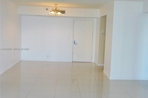 Condominio en alquiler en Aventura, Florida, 2 dormitorios, 105.35 m2 № 2060184 - foto 4