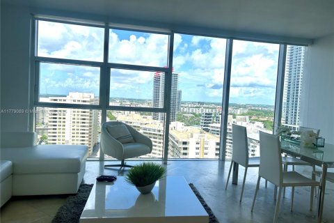 Condo in Hallandale Beach, Florida, 1 bedroom  № 1623136 - photo 18