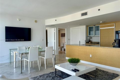 Condo in Hallandale Beach, Florida, 1 bedroom  № 1623136 - photo 14
