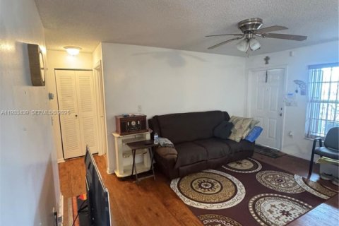 Купить виллу или дом в Майами-Гарденс, Флорида 3 спальни, 105.91м2, № 1992097 - фото 21