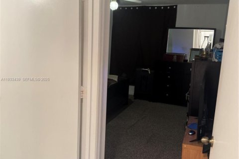 Купить виллу или дом в Майами-Гарденс, Флорида 3 спальни, 105.91м2, № 1992097 - фото 10