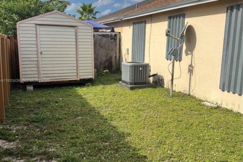 Купить виллу или дом в Майами-Гарденс, Флорида 3 спальни, 105.91м2, № 1992097 - фото 18