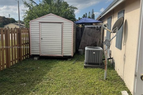 Купить виллу или дом в Майами-Гарденс, Флорида 3 спальни, 105.91м2, № 1992097 - фото 22