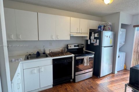 Купить виллу или дом в Майами-Гарденс, Флорида 3 спальни, 105.91м2, № 1992097 - фото 28