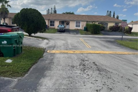 Купить виллу или дом в Майами-Гарденс, Флорида 3 спальни, 105.91м2, № 1992097 - фото 4