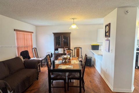 Купить виллу или дом в Майами-Гарденс, Флорида 3 спальни, 105.91м2, № 1992097 - фото 23