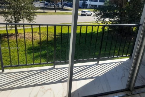 Condominio en Miami, Florida, 2 dormitorios  № 2075935