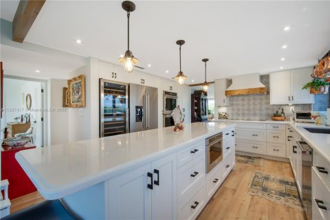 Condo in Coral Gables, Florida, 3 bedrooms  № 1830538 - photo 16