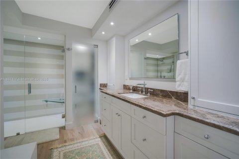 Condo in Coral Gables, Florida, 3 bedrooms  № 1830538 - photo 25