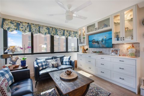 Condo in Coral Gables, Florida, 3 bedrooms  № 1830538 - photo 17