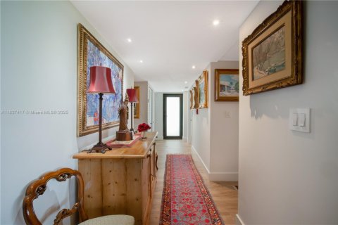 Condo in Coral Gables, Florida, 3 bedrooms  № 1830538 - photo 18