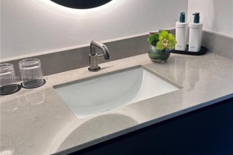Copropriété à louer à Miami, Floride: 25.55 m2 № 2387778 - photo 7