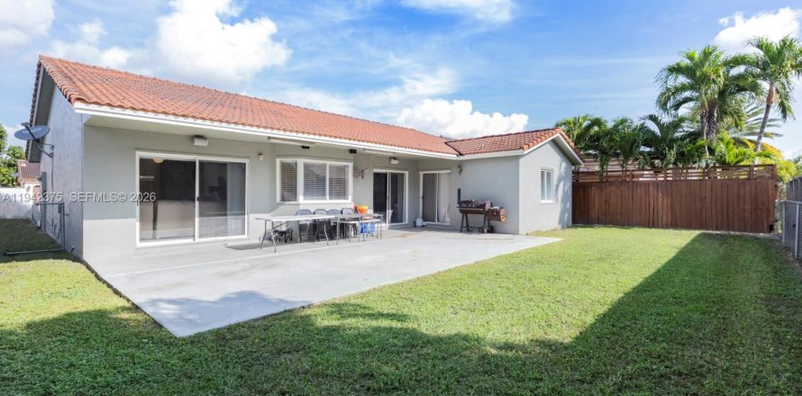 Villa ou maison à Miami, Floride 4 chambres, 168.8 m2 № 2001301