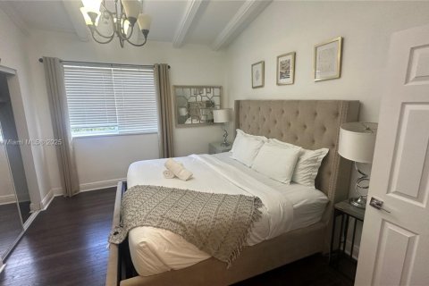 Propiedad comercial en venta en Miami, Florida, 204.38 m2 № 2055260 - foto 5